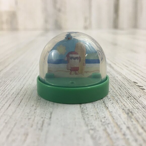 Bluey VERANDAH SANTA Snow Globe Muffin Figure Santa Hat Playset Christmas NEW - Picture 3 of 11